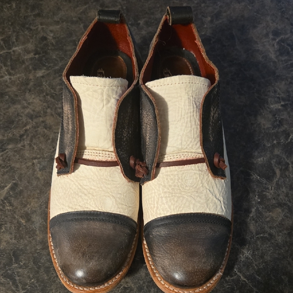 Men's Black and White Leather Shoes - Picture 8 of 9